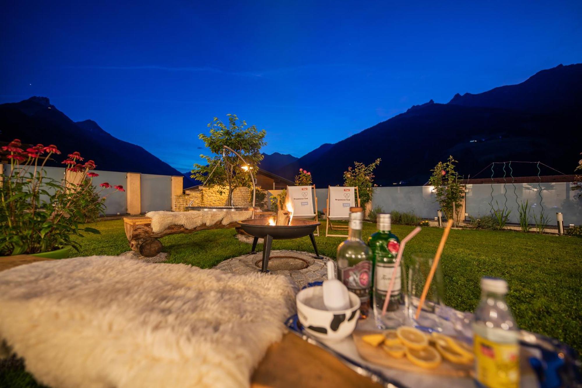 Hitchcock Apartment Stubai Neustift im Stubaital Exterior photo