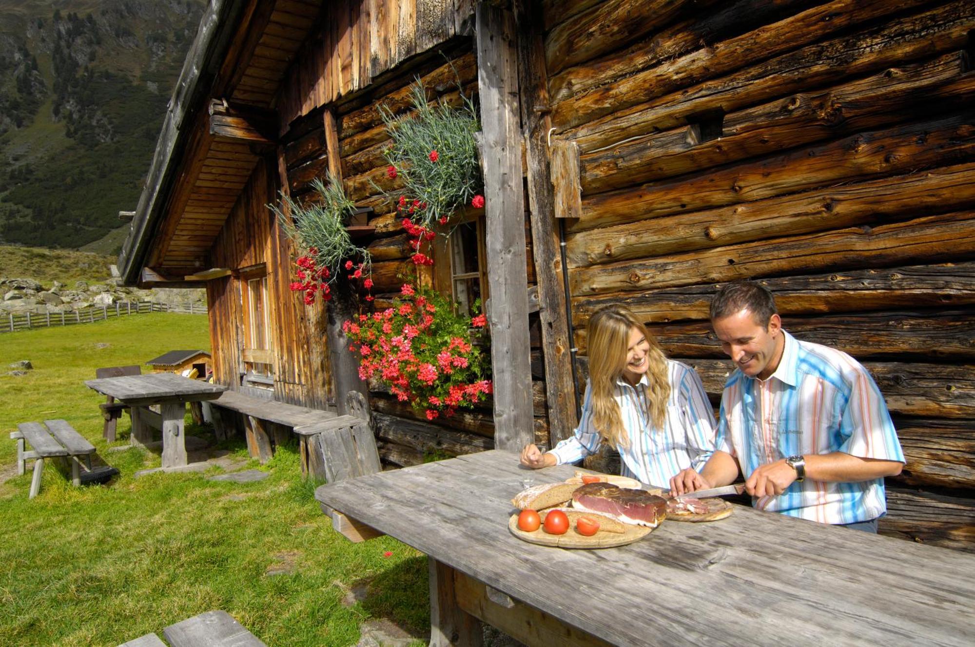 Hitchcock Apartment Stubai Neustift im Stubaital Exterior photo